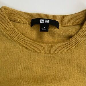 Lightweight Uniqlo Mustard Yellow Sweater